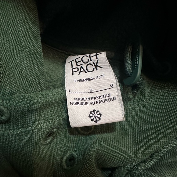 Nike Tech Pack Therma-Fit hoodie - Picture 4 of 8